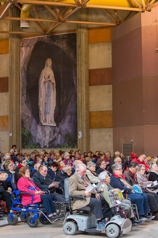0350-lourdes2016-1105