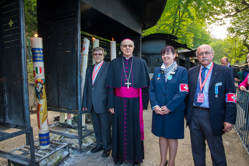 0550-lourdes2016-1205