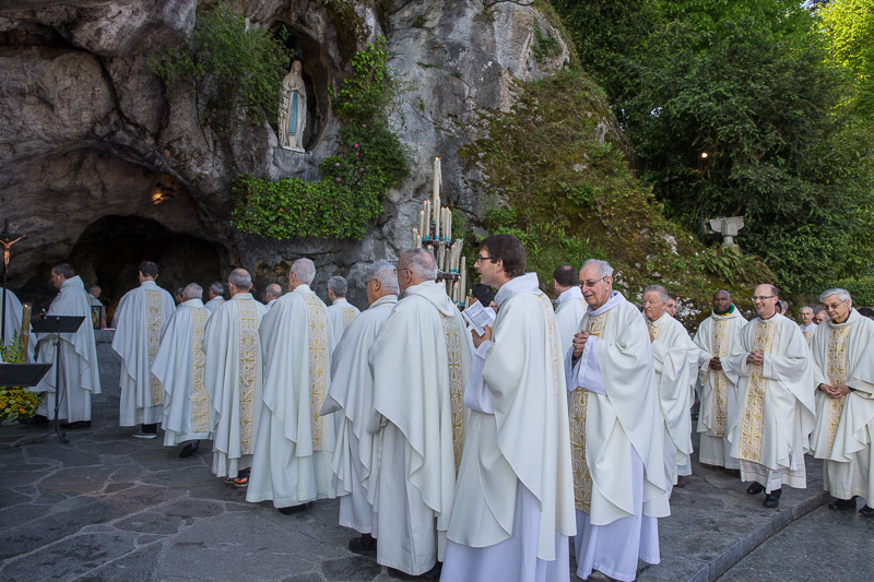 0660-lourdes2016-1270