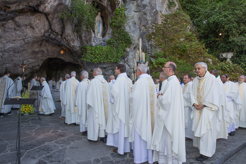 0670-lourdes2016-1273