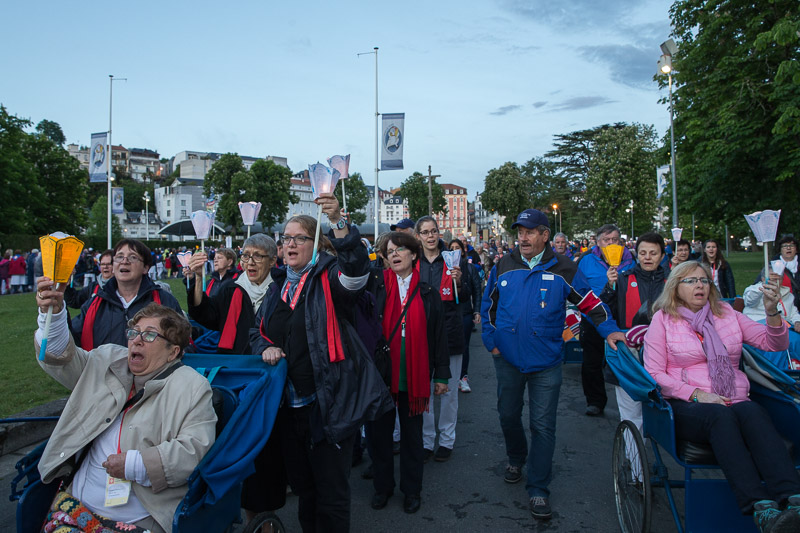 1440-lourdes2016-1732