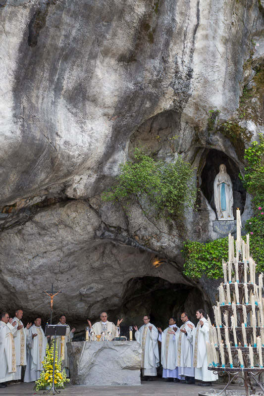 1700-lourdes2016-1908