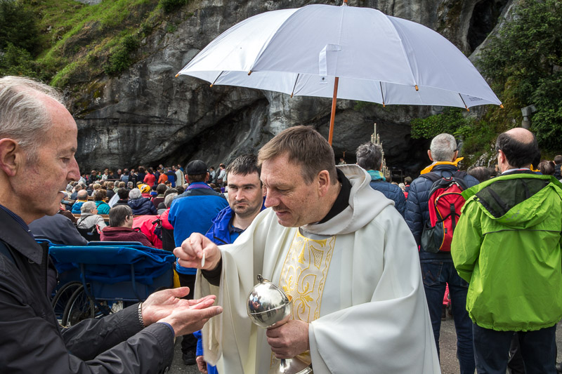 1750-lourdes2016-1929