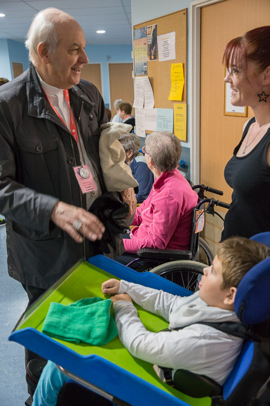 2030-lourdes2016-2089