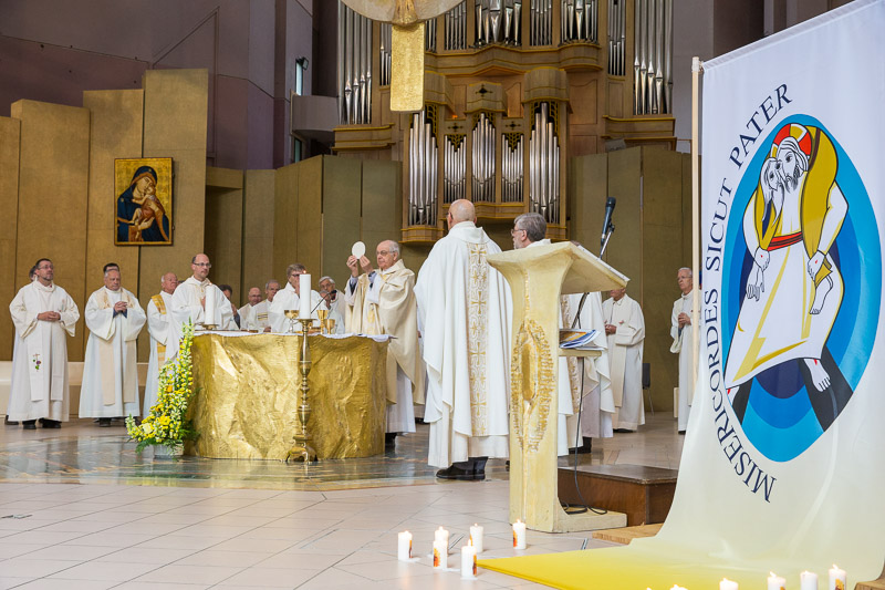 2220-lourdes2016-2223