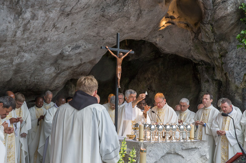 2060-lourdes2017-1980