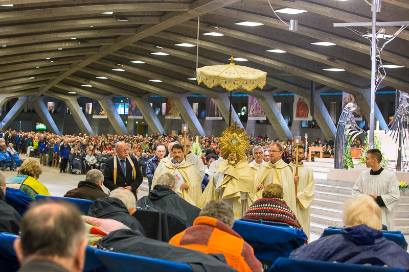 2330-lourdes2017-2103